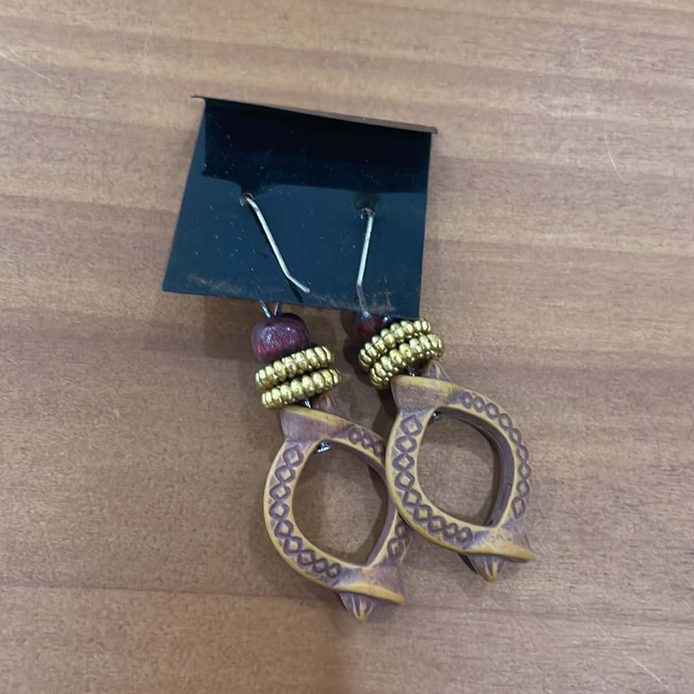 Dangle Earrings - Picture 2 of 4